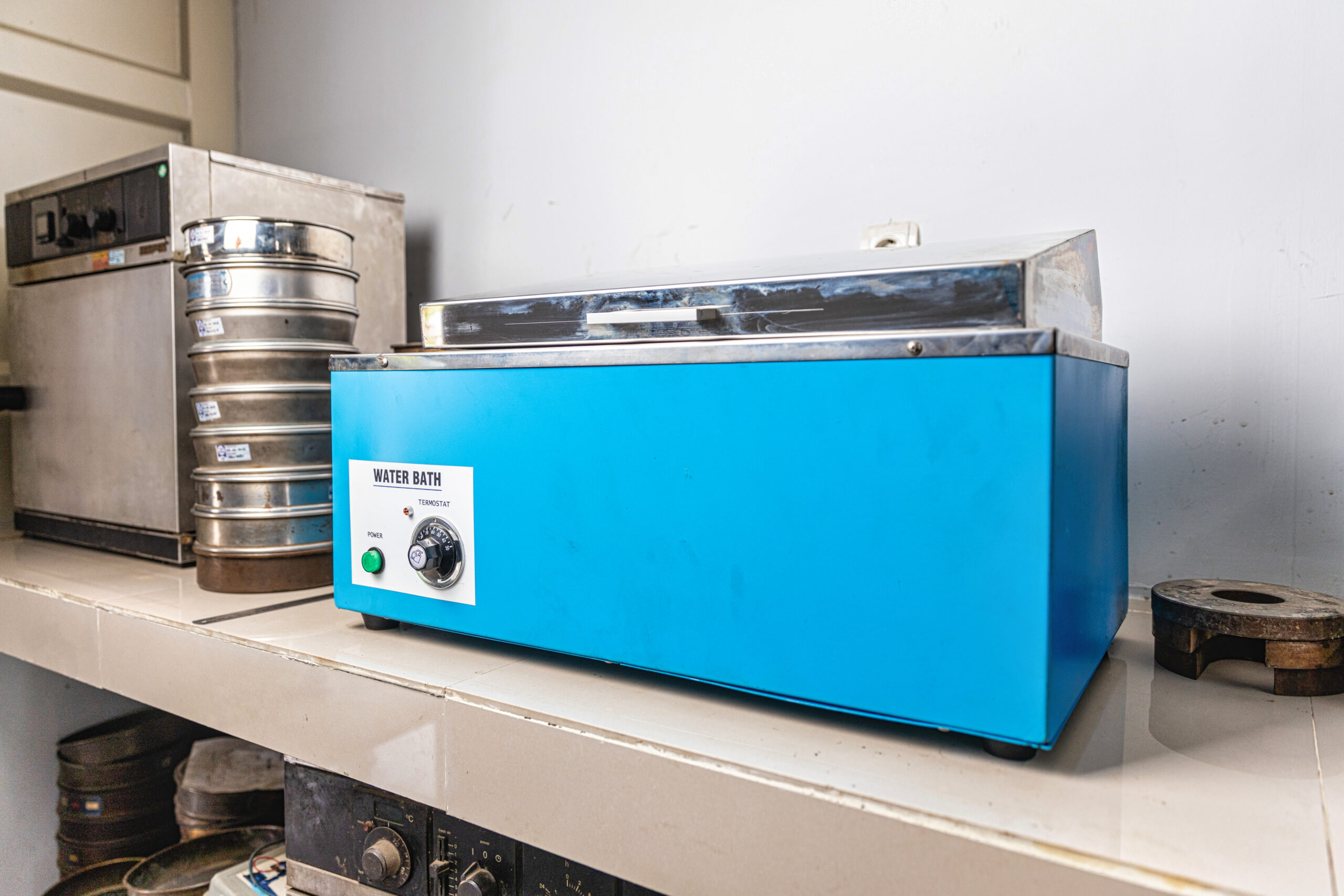 eosr8104